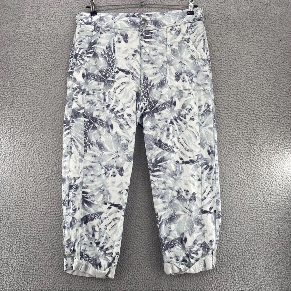 Chico’s Linen Blend Palms Rolled Hem Crop Pants